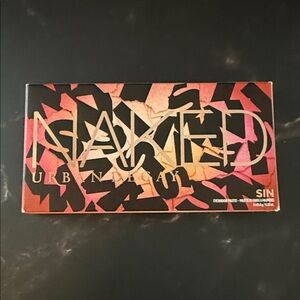Urban Decay Naked Eye Shadow Palette - SIN